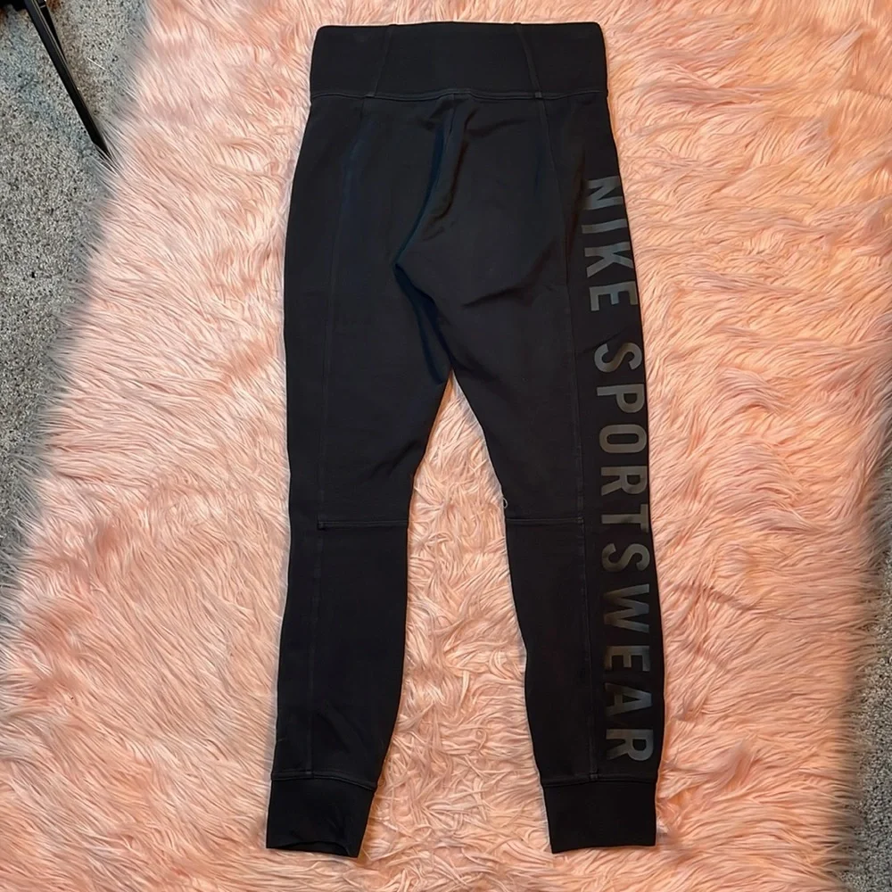 Nike High Rise‎ Black Leggings Size Medium